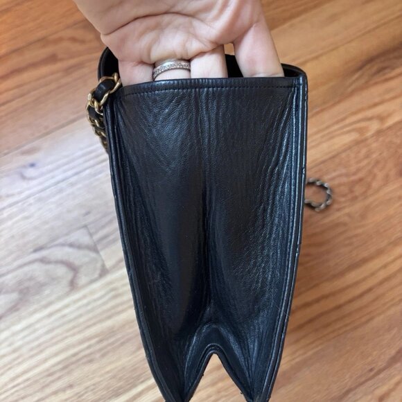 Authentic CHANEL black lambskin vintage classic single flap 24k gold - Picture 8 of 16